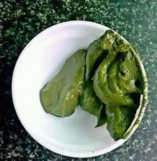 Make Put on tea sauce step 0