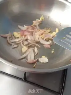 Make The prawns are good-looking step 2