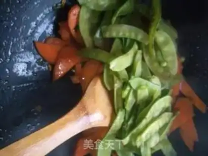 Make Garlic, Dutch carrots step 4