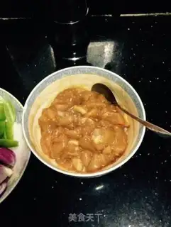 Make Pepper onion fried chicken step 1