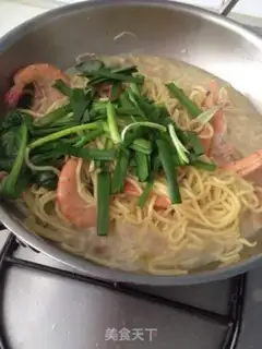 Make The prawns are good-looking step 7