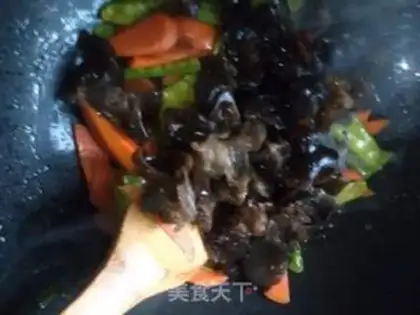 Make Garlic, Dutch carrots step 5