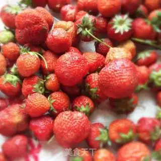 Make Strawberry sauce step 0