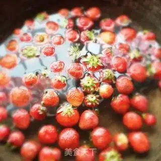 Make Strawberry sauce step 1