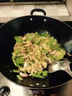 Make Pepper onion fried chicken step 4