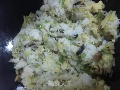 Make Scrambled potatoes and eggs step 6
