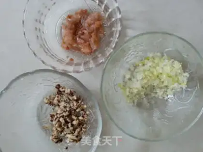 Make Shrimp meat cucumber step 1