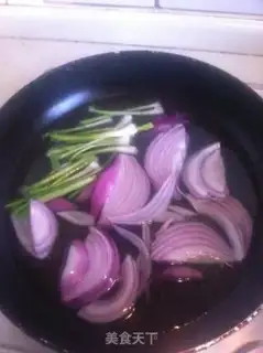 Make Scumbag onions step 1
