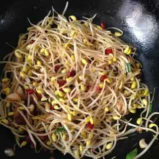 Make A bean sprouts fan step 4
