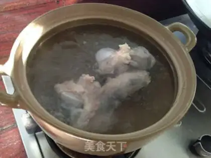 Make Porky corn soup step 1