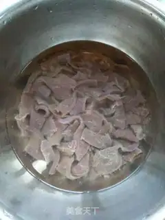 Make Soy soup and liver step 1