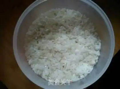 Make Creative sushi cake step 4