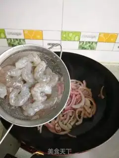 Make Onion shrimp step 3