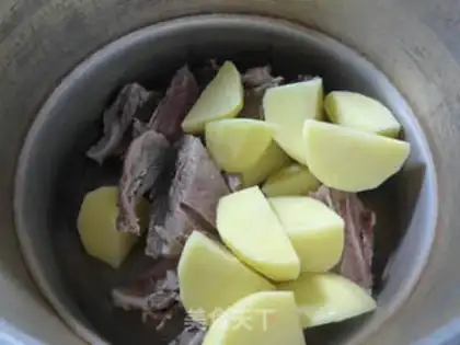 Make Potato broth step 2