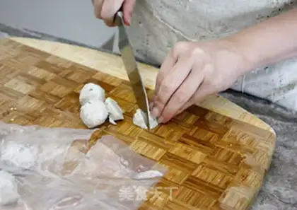 Make Frozen meatball rice step 1
