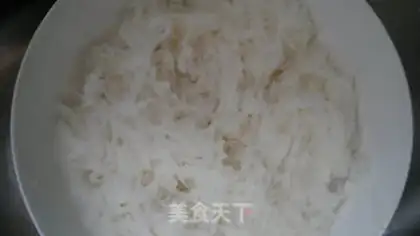 Make A radish meat bun step 1
