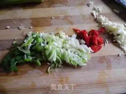 Make Autumn egg fried rice step 1