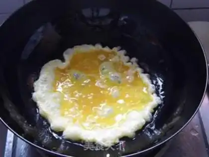 Make Autumn egg fried rice step 4