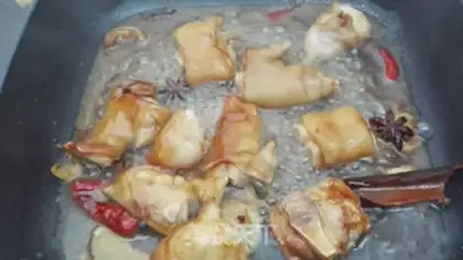 Make Hot pig hoof step 7