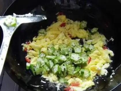 Make Autumn egg fried rice step 6