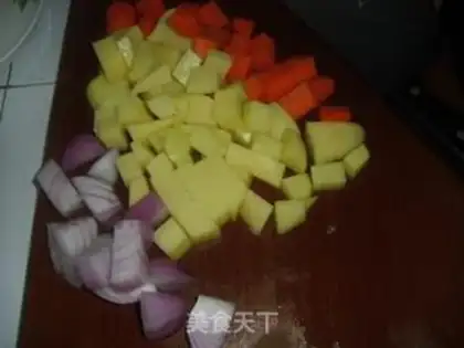 Make Curry potato chicken step 1