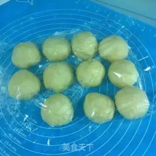 Make Masurila bacon bread step 3