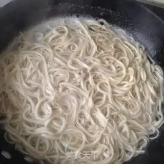 Make Onion noodles step 0