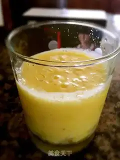 Make Ice and fresh pineapple juice step 6