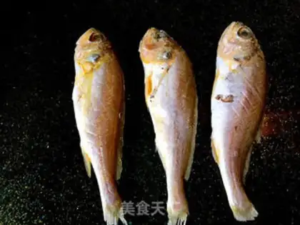 Make Dried yellow fish step 0