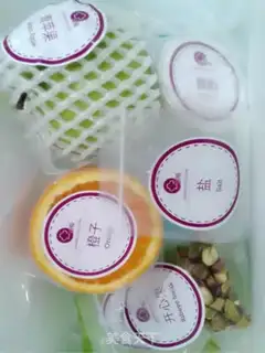 Make Waldorf salad step 0