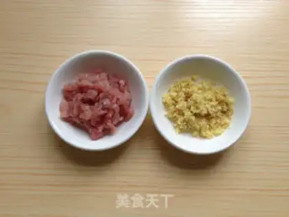 Make Homemade chili sauce step 1