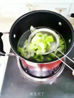 Make Waldorf salad step 2