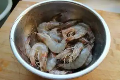 Make Spicy shrimp step 0