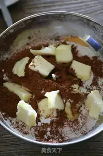 Make Chocolate cherry pie step 2