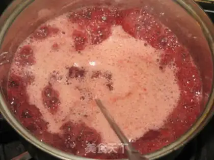 Make Delicious cherry sauce step 3