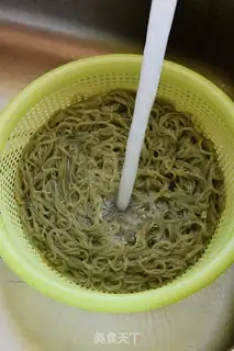 Make The seaweed is cold step 2