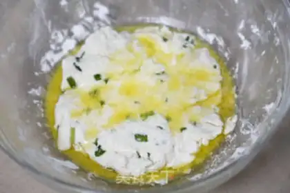 Make Homemade onion combs step 3