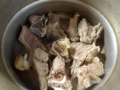 Make The greasy bean bone soup step 2