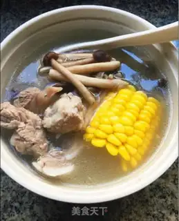 Make Tea mushrooms, corn chop soup step 2