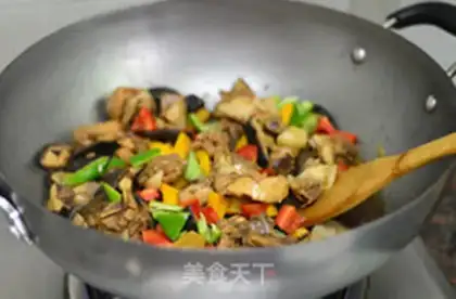 Make Pepper mushroom chicken step 12