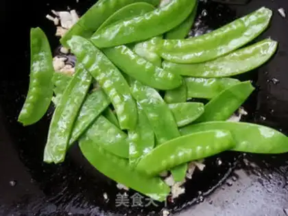 Make A cashew carrot with Dutch beans step 7