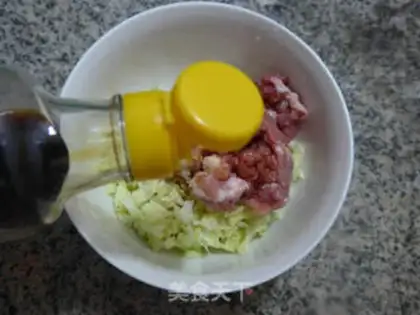 Make Round cabbage pork box step 3