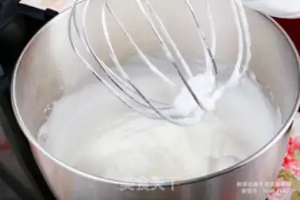 Make Cranberry mousse cake step 1