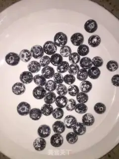 Make Blueberry cheesecake step 1