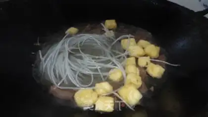 Make A simple duck blood fan soup step 1