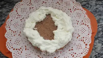 Make Mango naked cake step 4