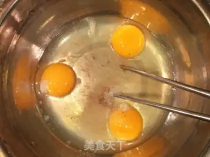 Make Scrambled eggs step 2