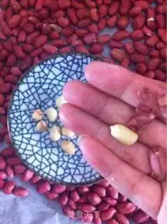 Make Homemade peanut butter step 1