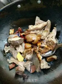Make Red beef noodles step 13