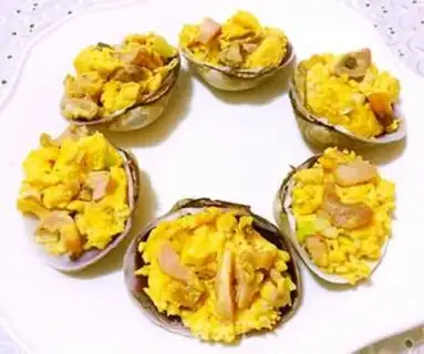 Make Big clam fried eggs step 6